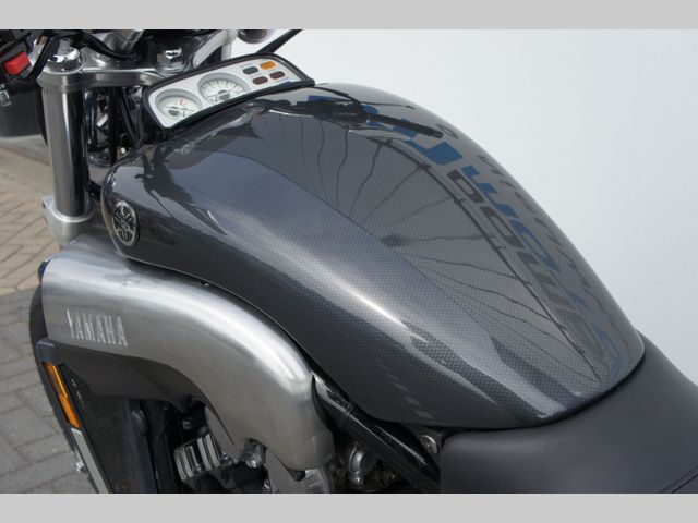 yamaha - vmax-carbon