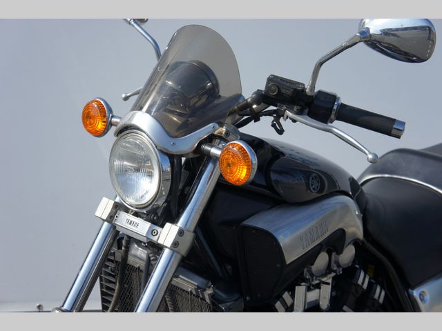 yamaha - vmax-carbon