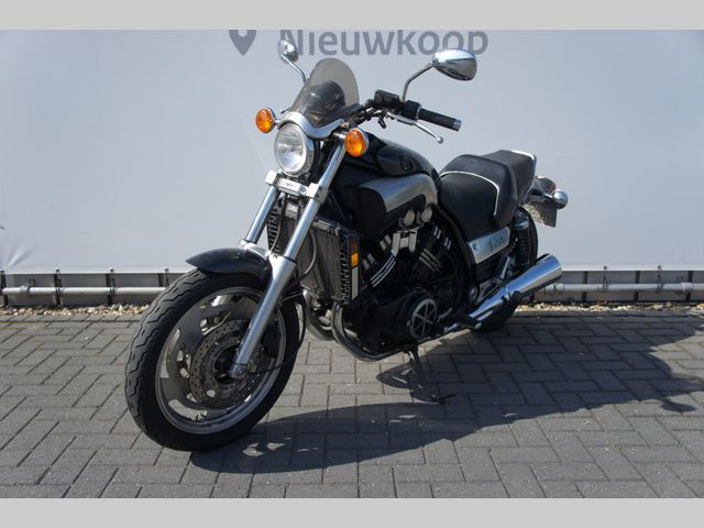 yamaha - vmax-carbon