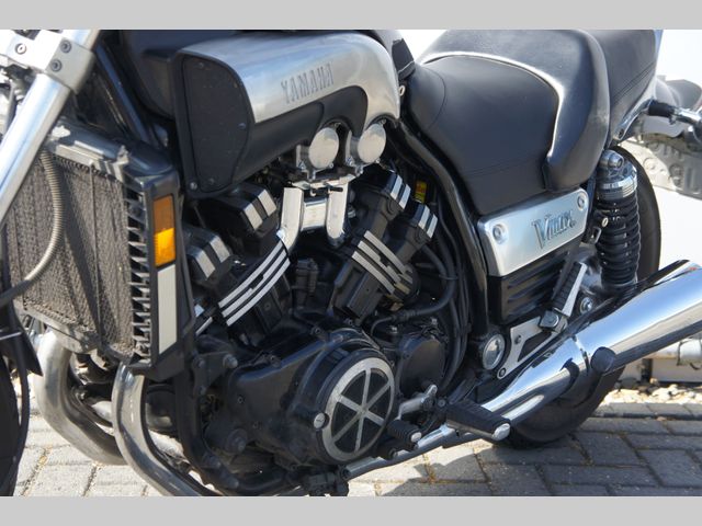 yamaha - vmax-carbon