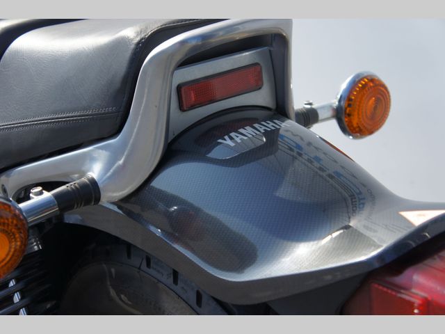 yamaha - vmax-carbon
