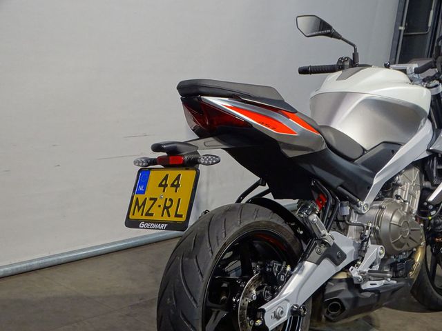 aprilia - tuono-457