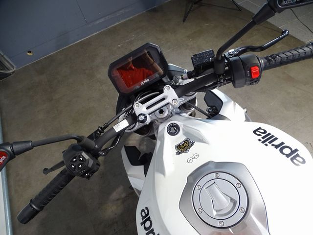 aprilia - tuono-457