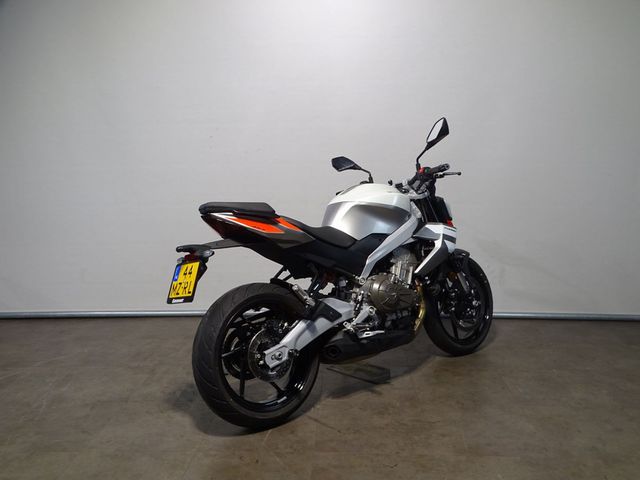 aprilia - tuono-457