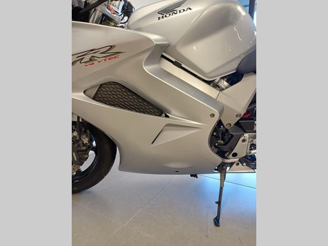 honda - vfr-800-fi-vtec-abs