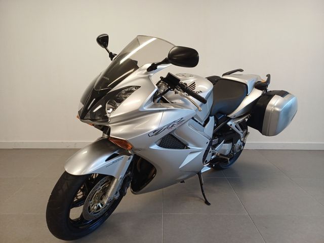 honda - vfr-800-fi-vtec-abs