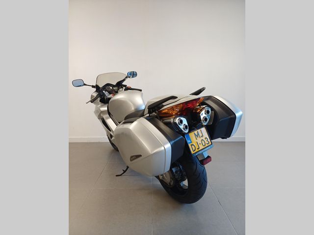 honda - vfr-800-fi-vtec-abs