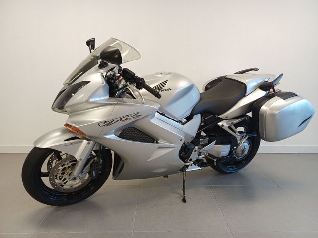 honda - vfr-800-fi-vtec-abs