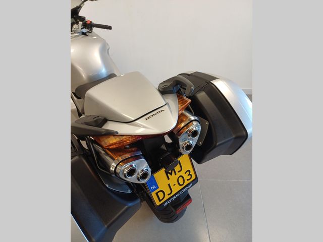 honda - vfr-800-fi-vtec-abs