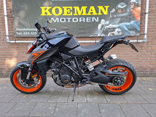 ktm - 1290-super-duke-r