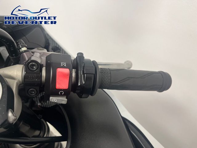 yamaha - yzf-r1