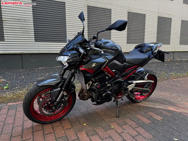 kawasaki - z900