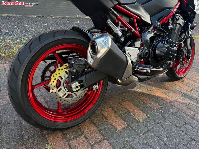 kawasaki - z900