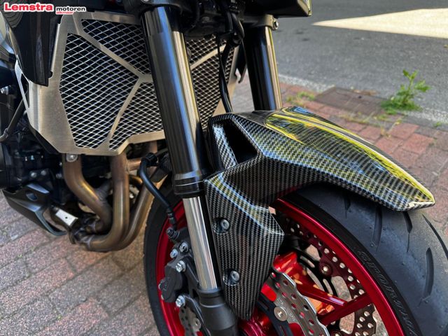 kawasaki - z900