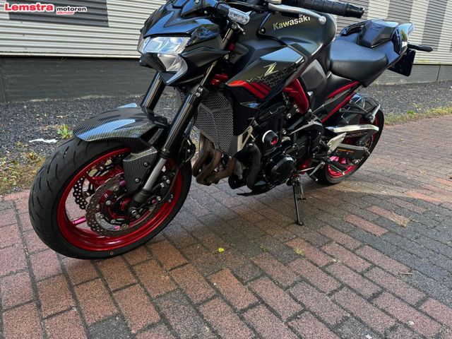 kawasaki - z900
