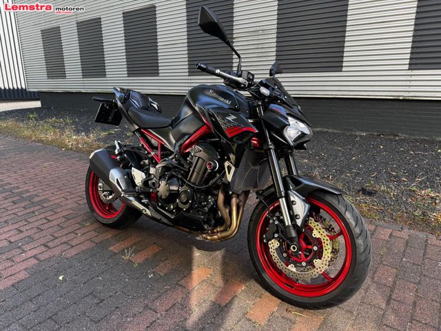 kawasaki - z900
