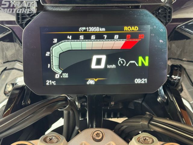 bmw - r-1300-gs-adventure-triple-black