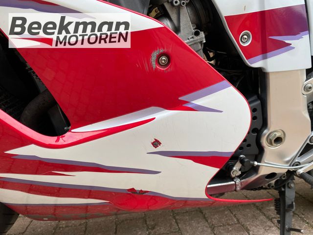 suzuki - gsx-r-750-w