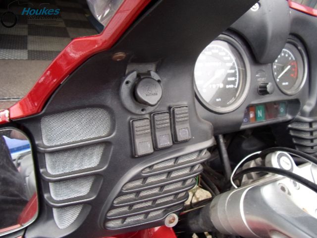 bmw - r-1100-rt