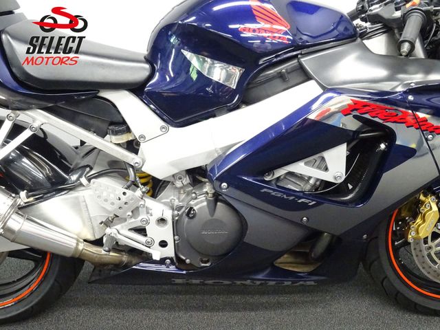 honda - cbr-900-rr-fireblade