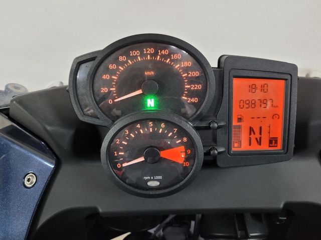 bmw - f-800-st