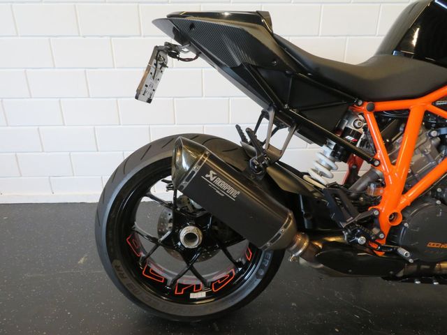 ktm - 1290-super-duke-r