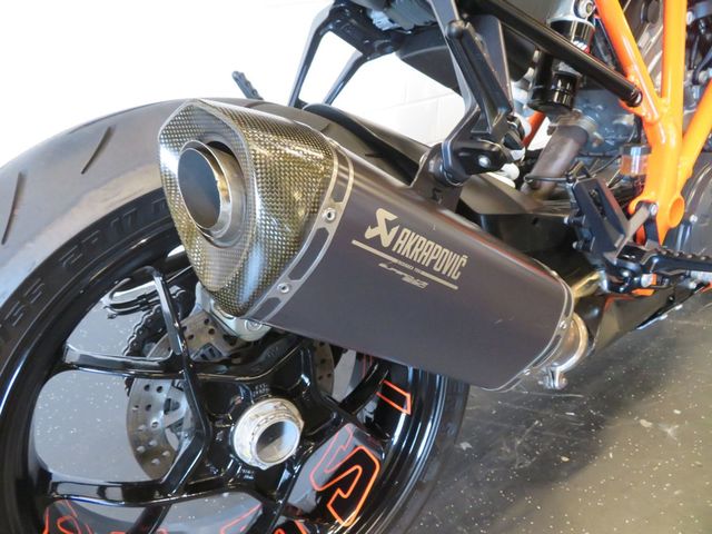 ktm - 1290-super-duke-r