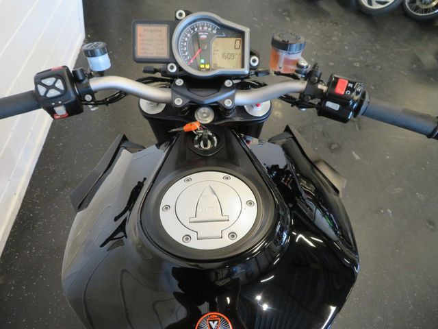 ktm - 1290-super-duke-r