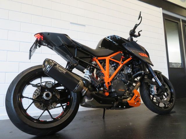 ktm - 1290-super-duke-r
