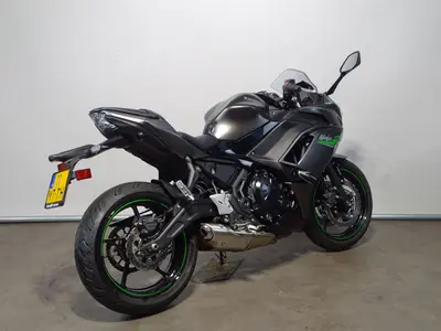 KAWASAKI NINJA 650 – foto 3