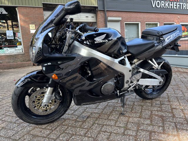 honda - cbr-900-rr-fireblade