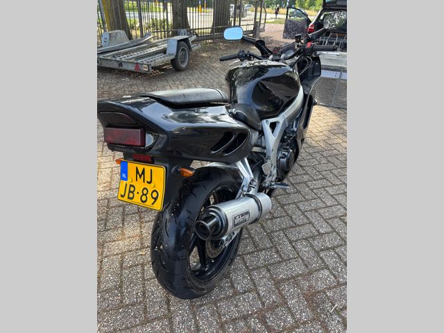 honda - cbr-900-rr-fireblade