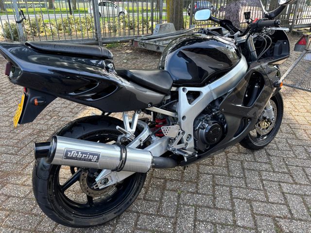 honda - cbr-900-rr-fireblade