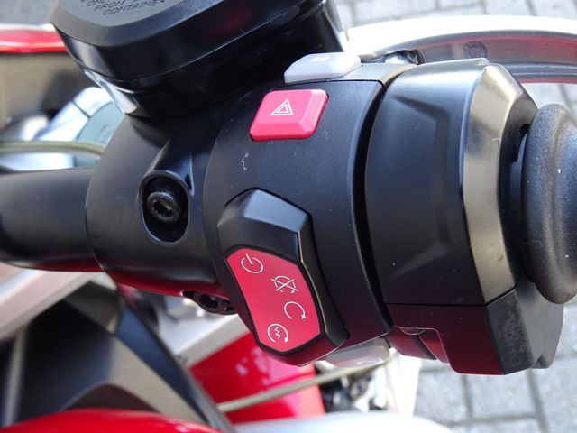 triumph - rocket-iii-r