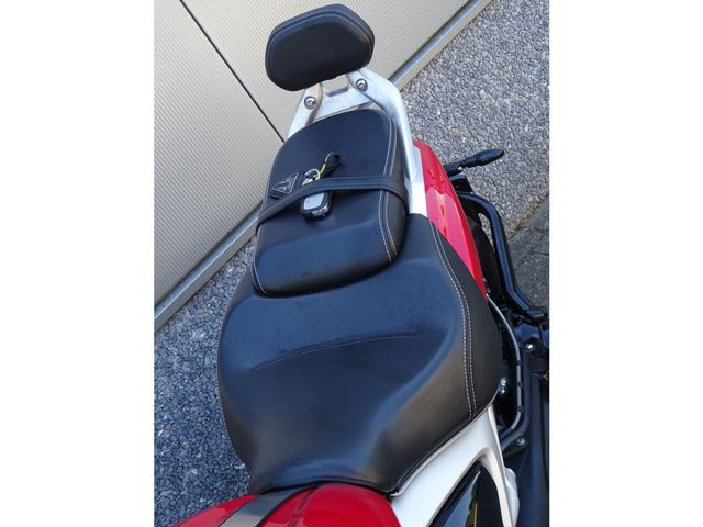 triumph - rocket-iii-r