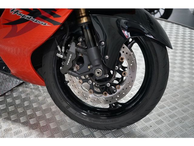 suzuki - gsx-r-1300-hayabusa