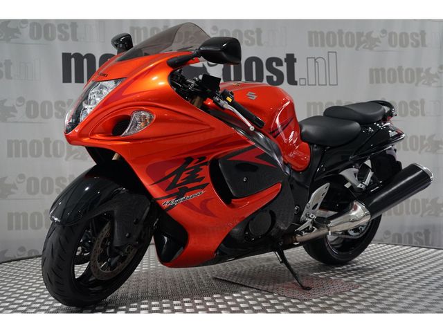 suzuki - gsx-r-1300-hayabusa