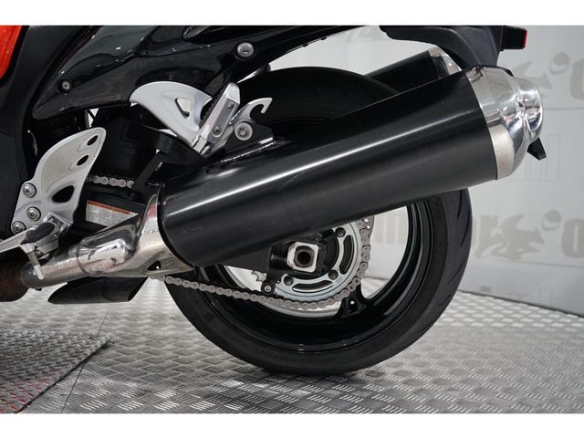 suzuki - gsx-r-1300-hayabusa