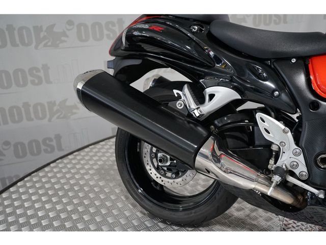 suzuki - gsx-r-1300-hayabusa