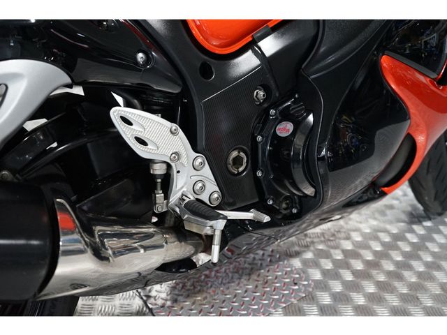 suzuki - gsx-r-1300-hayabusa