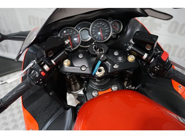 suzuki - gsx-r-1300-hayabusa