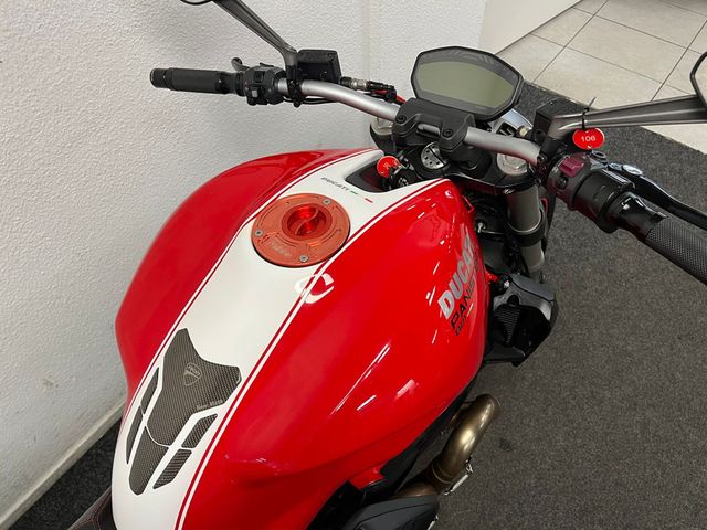 ducati - monster-821