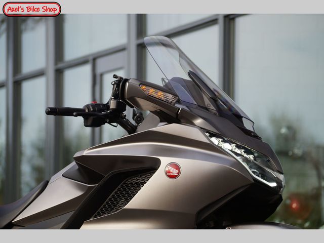 honda - gl-1800-goldwing-bagger