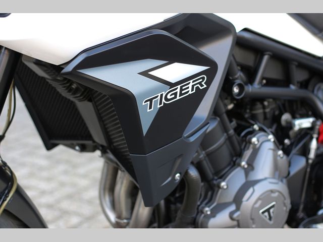 triumph - tiger-900-gt-pro