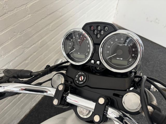 moto-guzzi - v-7-classic