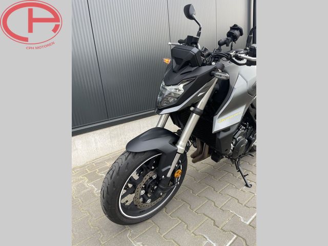 honda - cb-750-hornet