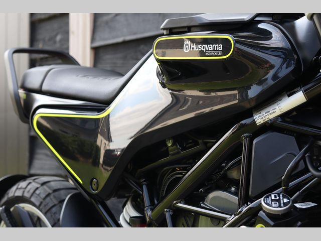 husqvarna - svartpilen-401