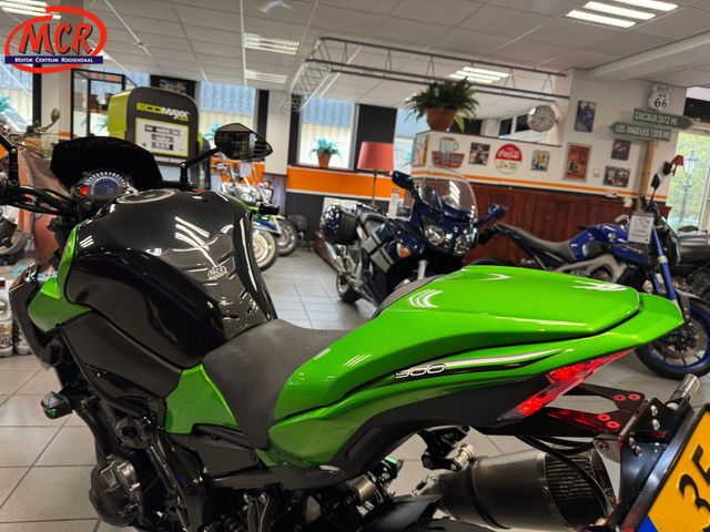 kawasaki - z900