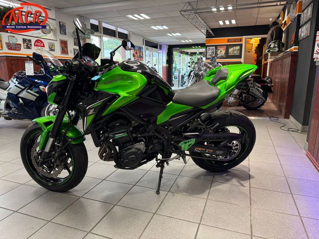 kawasaki - z900