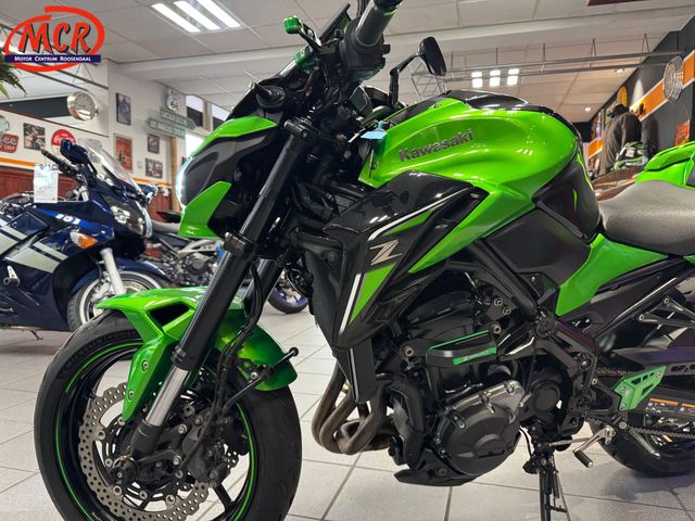 kawasaki - z900